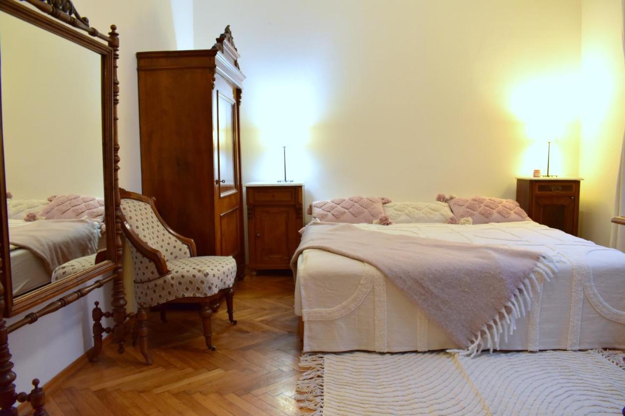 Old Town Residence - Konviktska Прага Екстериор снимка