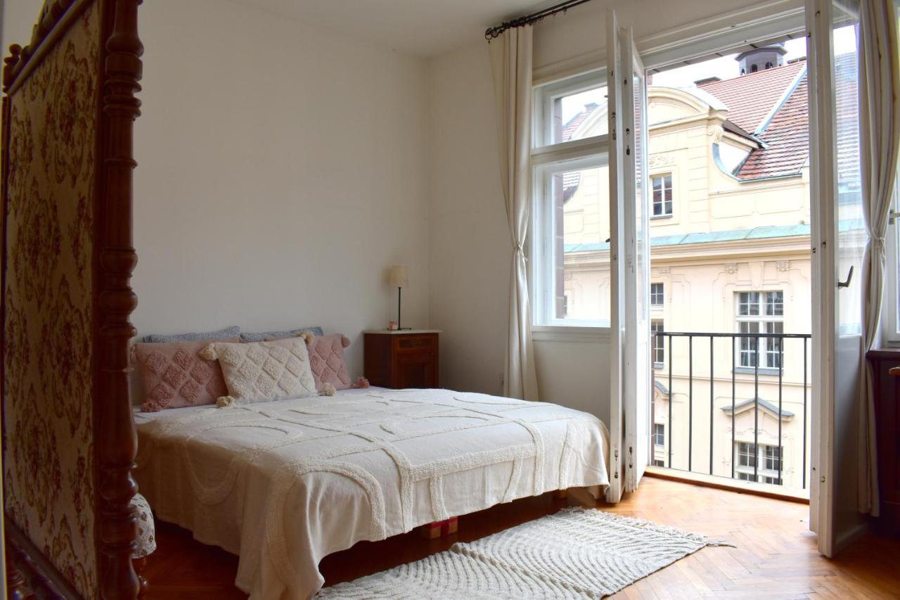 Old Town Residence - Konviktska Прага Екстериор снимка