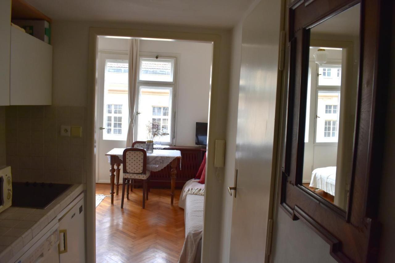Old Town Residence - Konviktska Прага Екстериор снимка