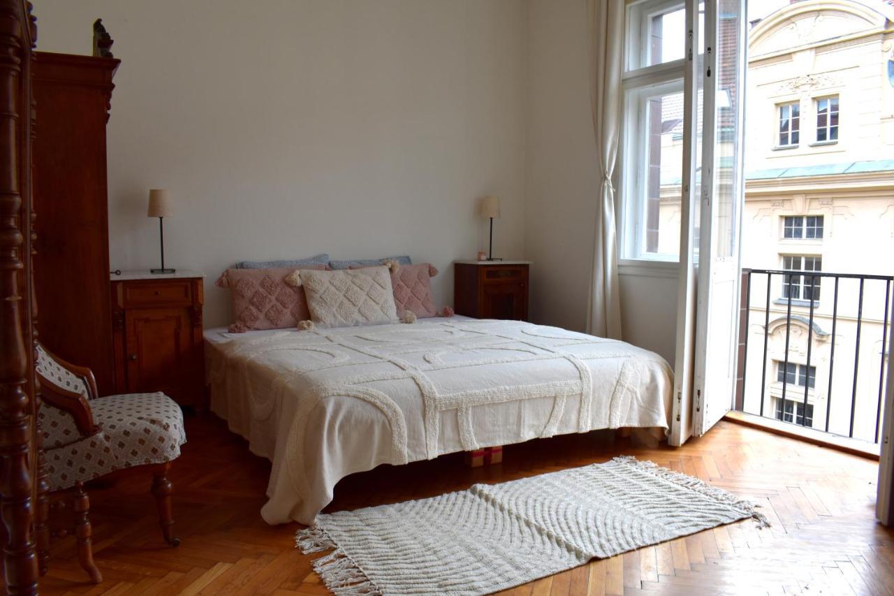 Old Town Residence - Konviktska Прага Екстериор снимка